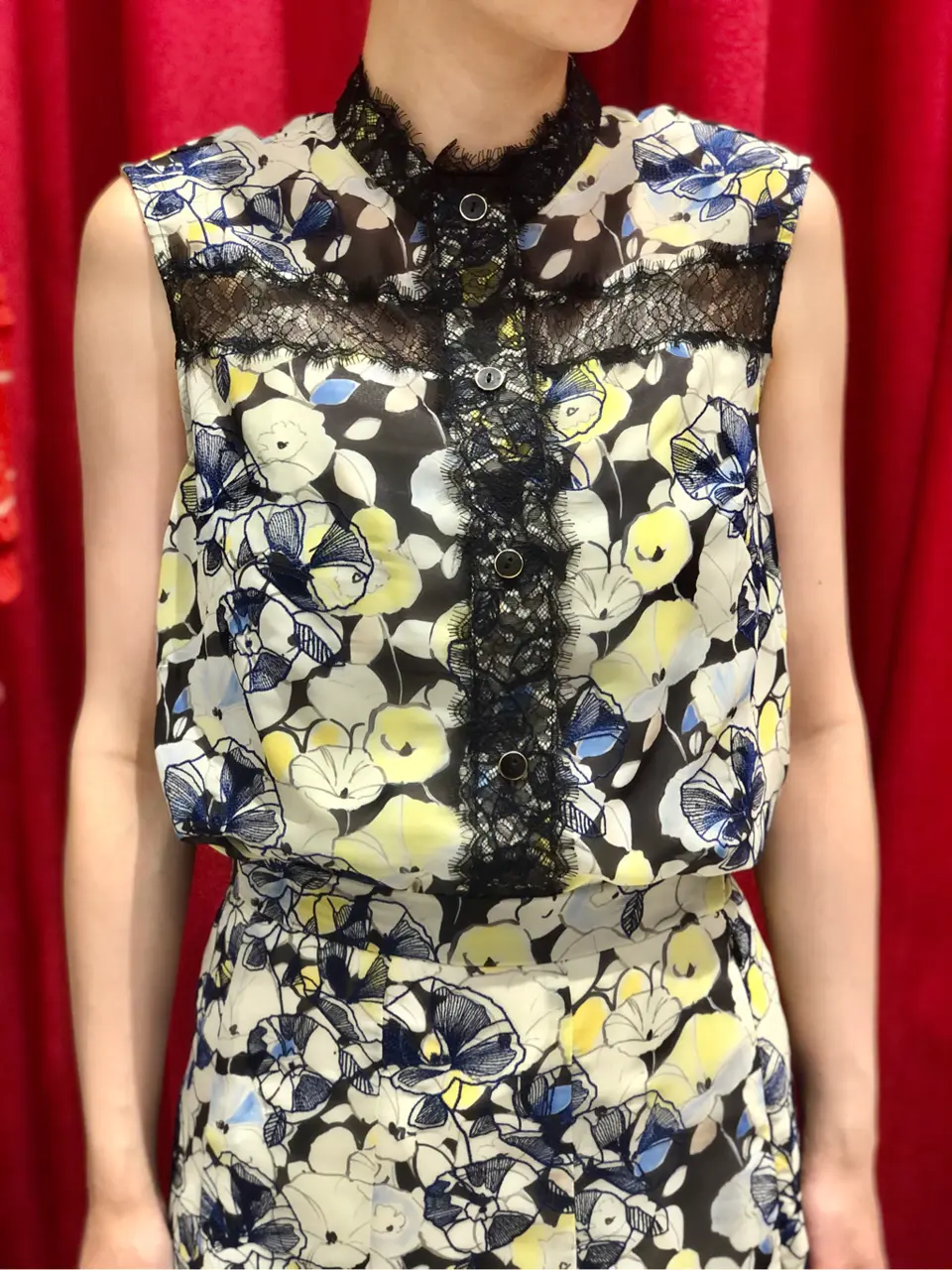 Carving Tribes 村上 麗華 コーディネート画像