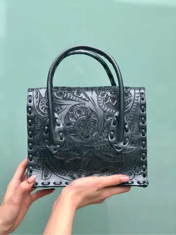 Carving Tribes 村上 麗華 コーディネート画像