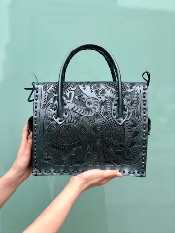 Carving Tribes 村上 麗華 コーディネート画像