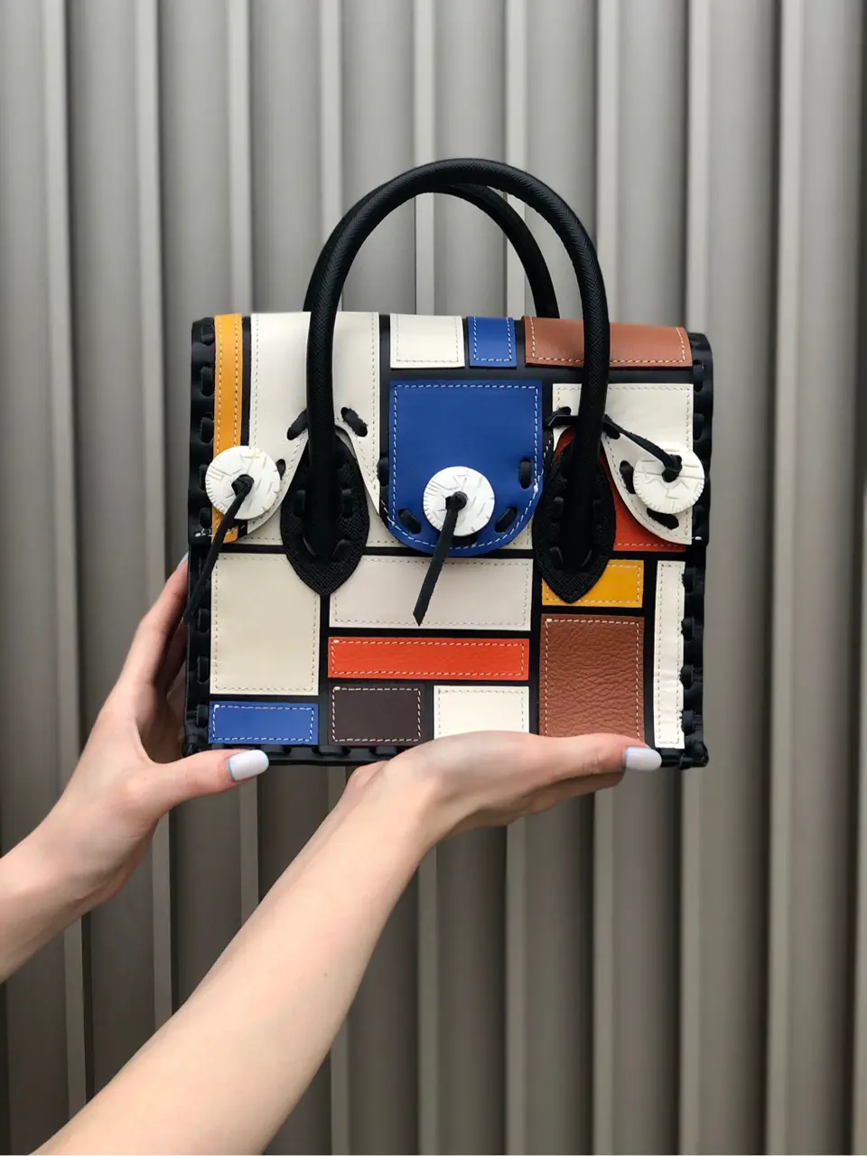 Carving Tribes 村上 麗華 コーディネート画像