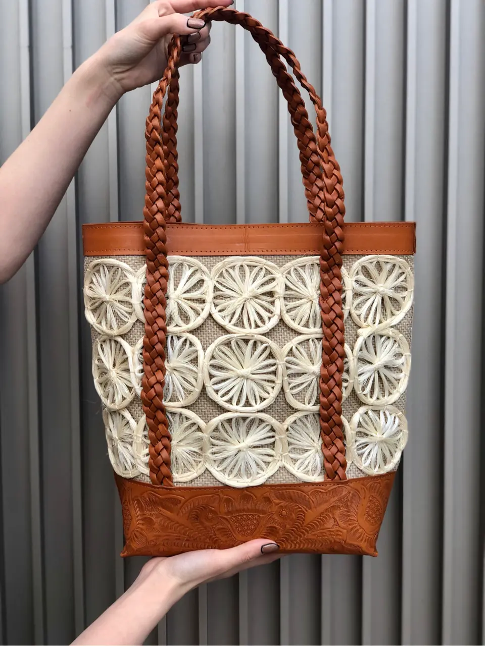 Carving Tribes 村上 麗華 コーディネート画像