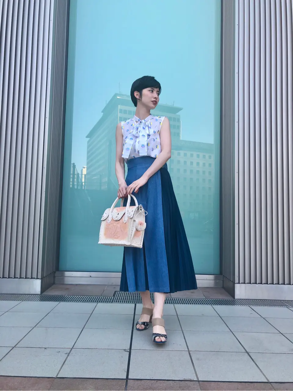 Carving Tribes 村上 麗華 コーディネート画像