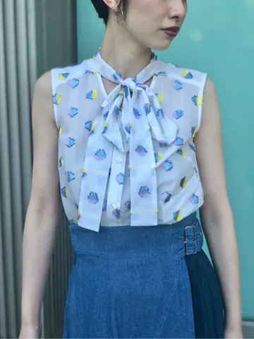 Carving Tribes 村上 麗華 コーディネート画像