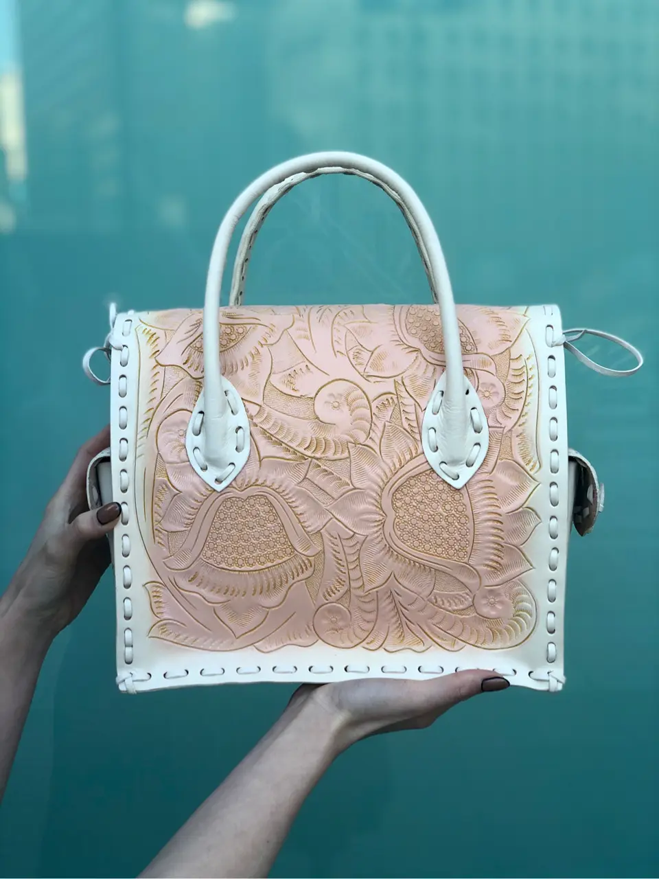 Carving Tribes 村上 麗華 コーディネート画像