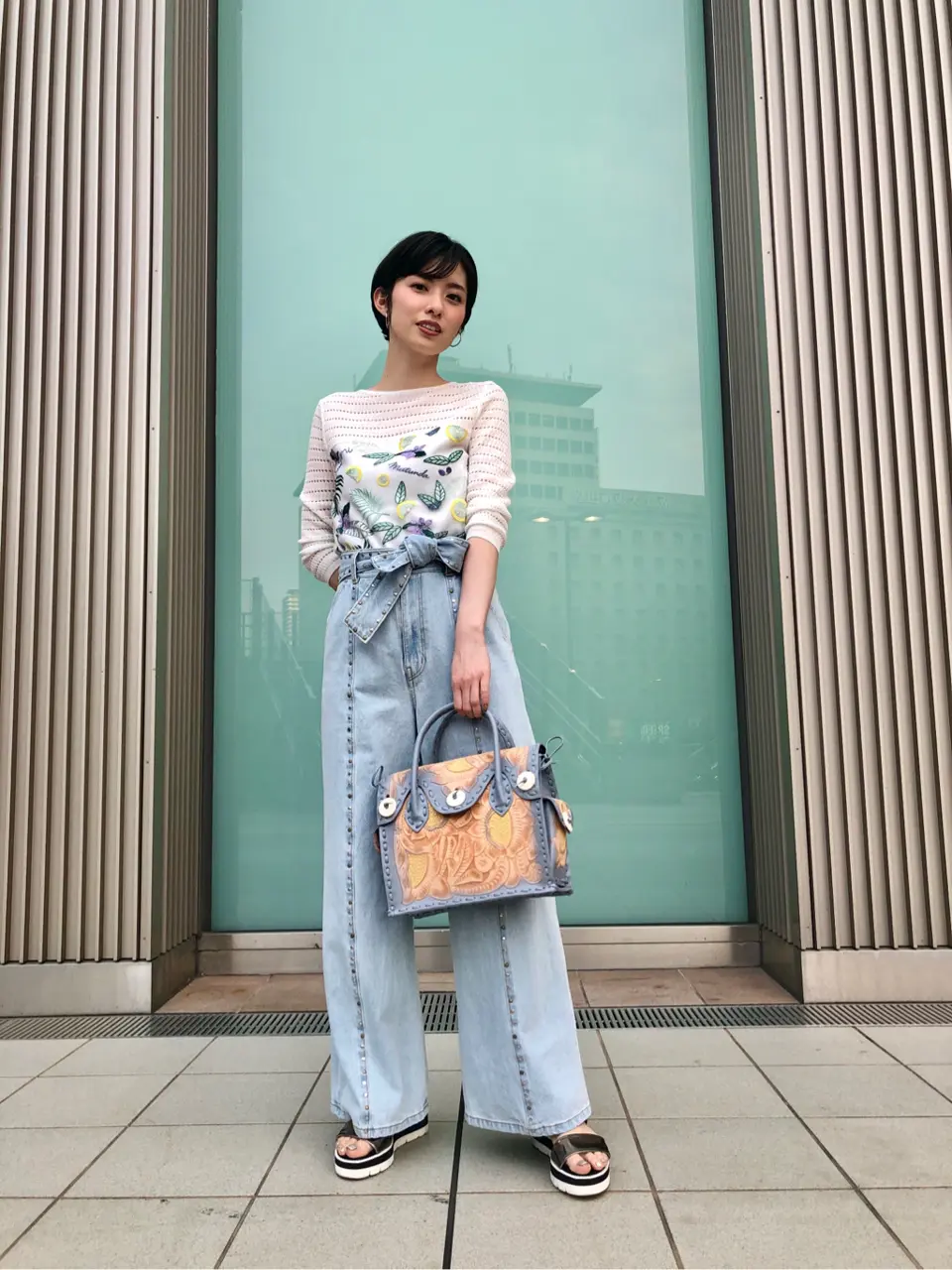 Carving Tribes 村上 麗華 コーディネート画像