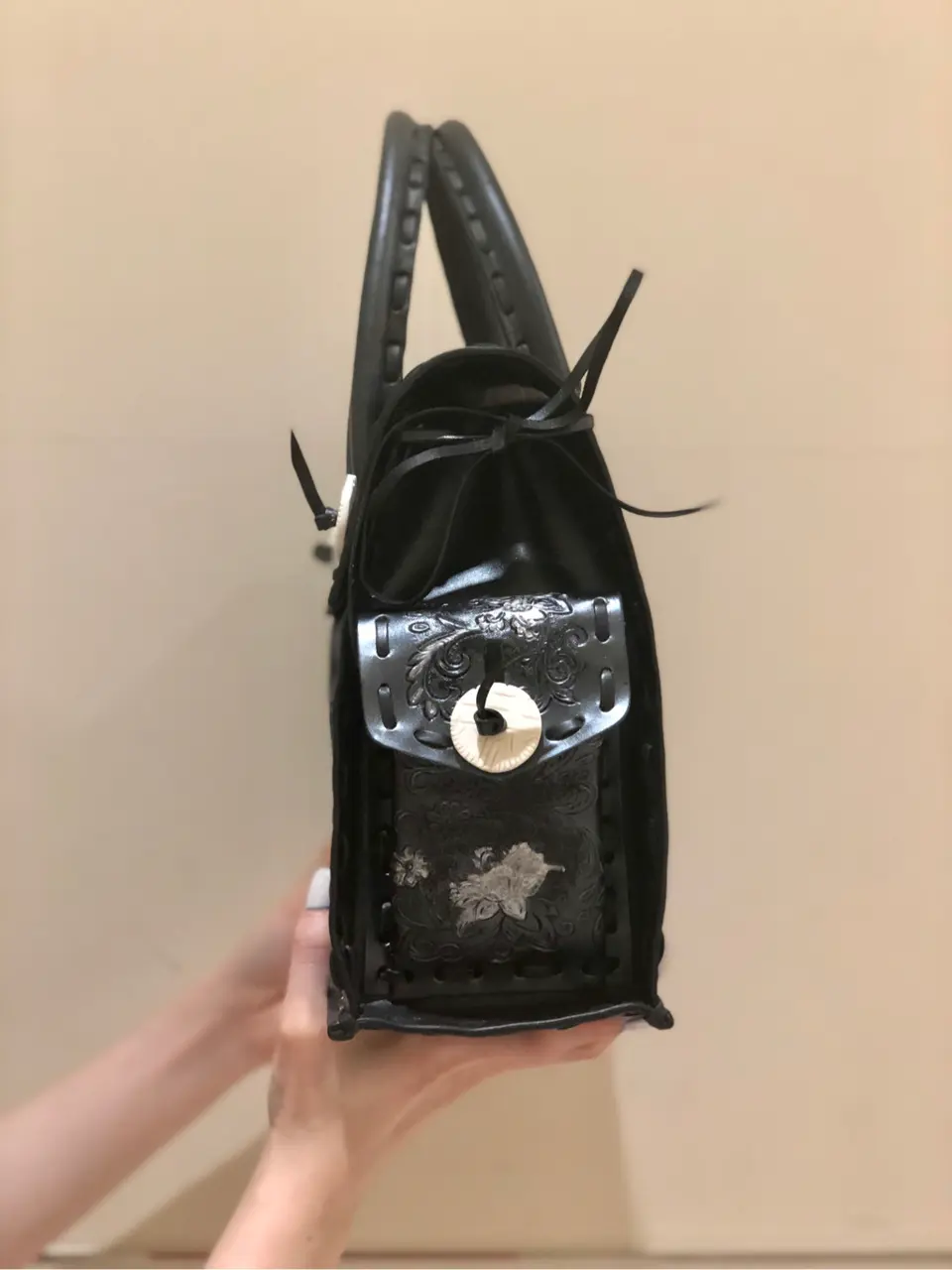 Carving Tribes 村上 麗華 コーディネート画像