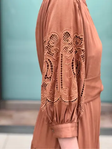 Carving Tribes 村上 麗華 コーディネート画像