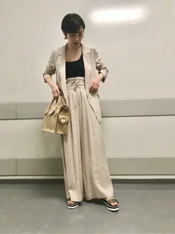 Carving Tribes 村上 麗華 コーディネート画像