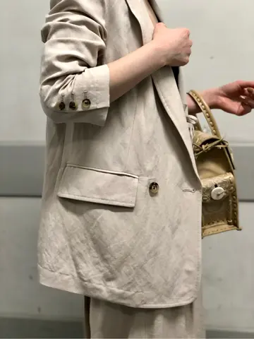 Carving Tribes 村上 麗華 コーディネート画像