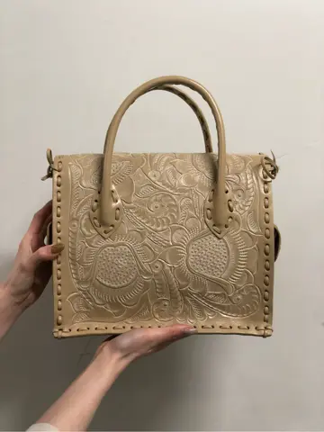 Carving Tribes 村上 麗華 コーディネート画像