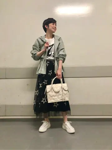 Carving Tribes 村上 麗華 コーディネート画像