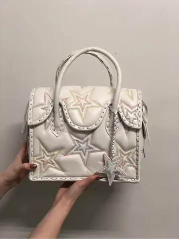 Carving Tribes 村上 麗華 コーディネート画像