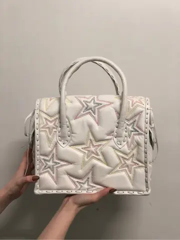 Carving Tribes 村上 麗華 コーディネート画像