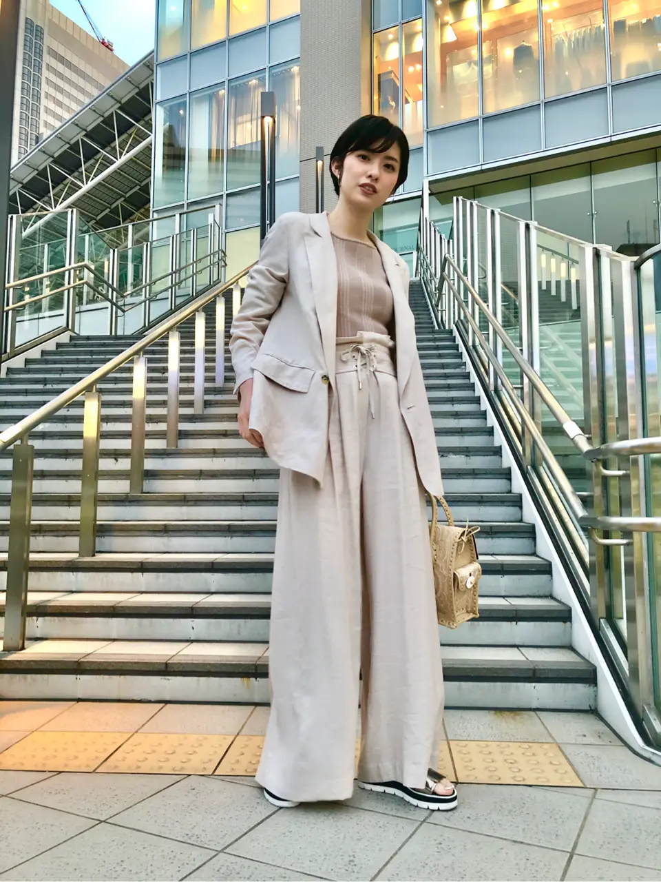 Carving Tribes 村上 麗華 コーディネート画像