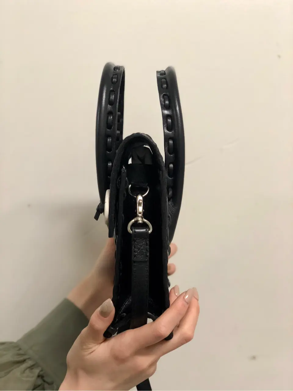 Carving Tribes 村上 麗華 コーディネート画像