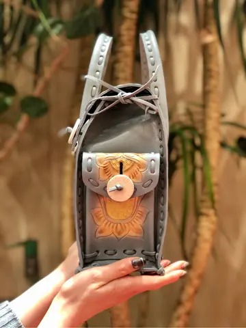 Carving Tribes 村上 麗華 コーディネート画像