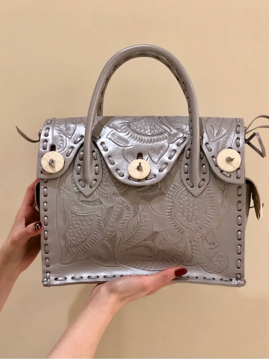 Carving Tribes 村上 麗華 コーディネート画像