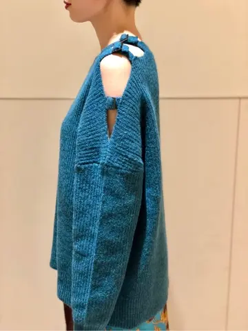 Carving Tribes 村上 麗華 コーディネート画像