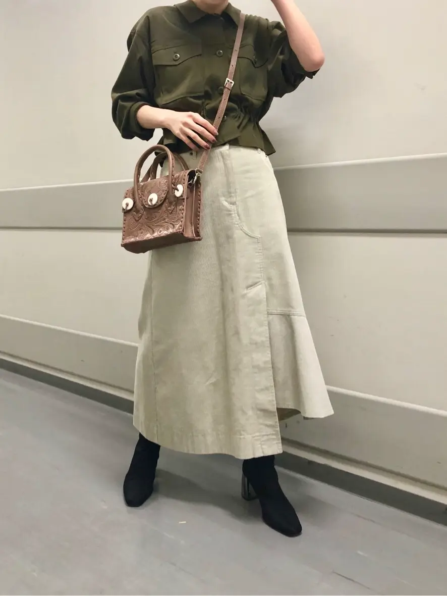 Carving Tribes 村上 麗華 コーディネート画像