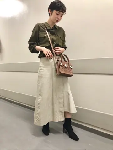 Carving Tribes 村上 麗華 コーディネート画像