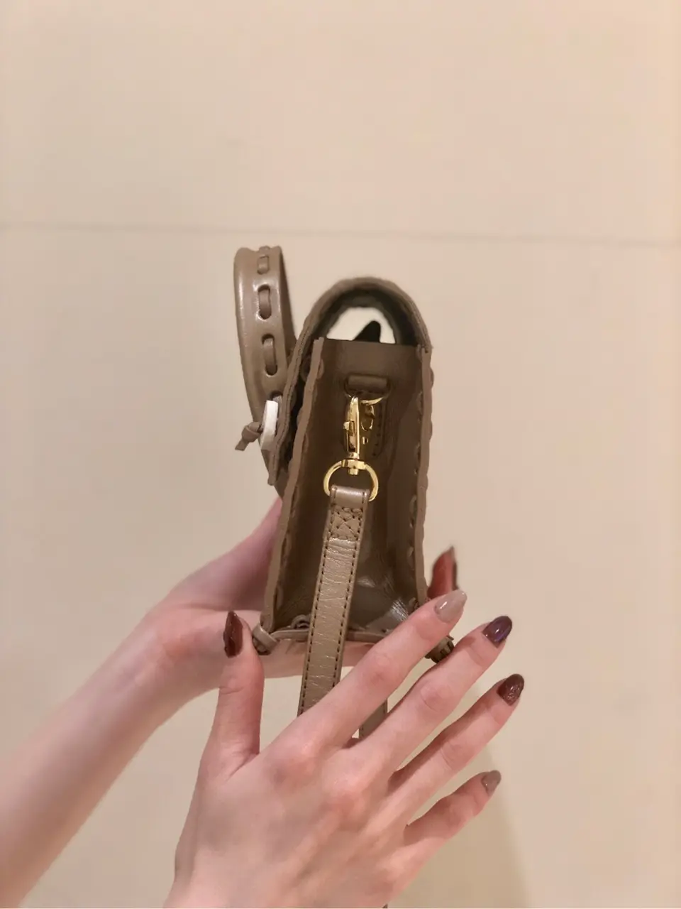 Carving Tribes 村上 麗華 コーディネート画像