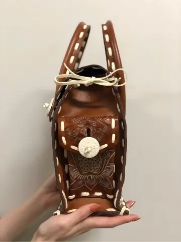 Carving Tribes 村上 麗華 コーディネート画像