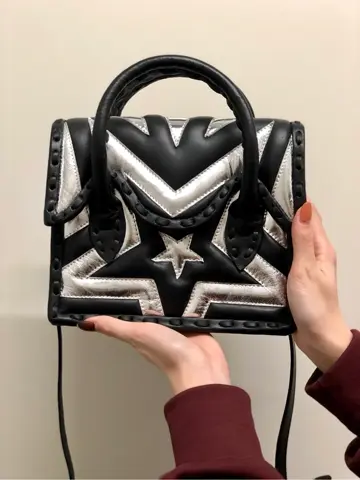 Carving Tribes 村上 麗華 コーディネート画像