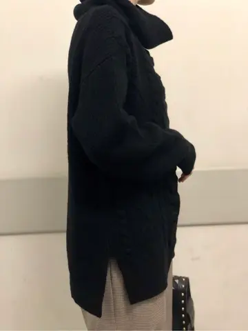 Carving Tribes 村上 麗華 コーディネート画像