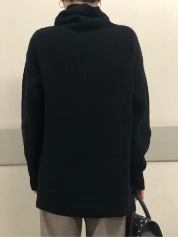 Carving Tribes 村上 麗華 コーディネート画像