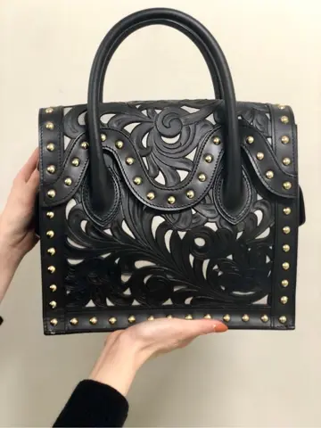 Carving Tribes 村上 麗華 コーディネート画像