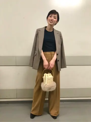 Carving Tribes 村上 麗華 コーディネート画像