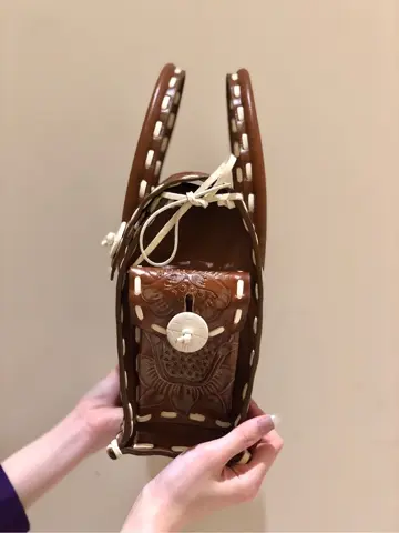 Carving Tribes 村上 麗華 コーディネート画像