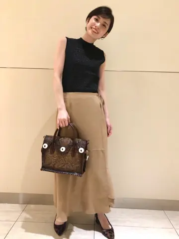 Carving Tribes 村上 麗華 コーディネート画像