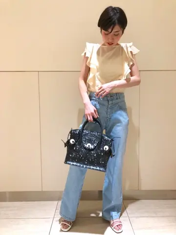 Carving Tribes 村上 麗華 コーディネート画像