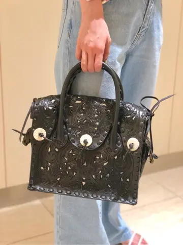 Carving Tribes 村上 麗華 コーディネート画像