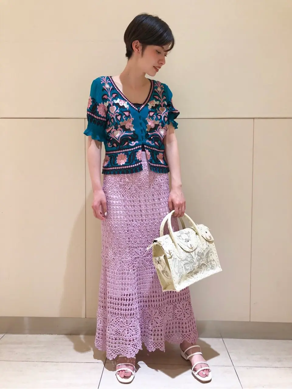 Carving Tribes 村上 麗華 コーディネート画像