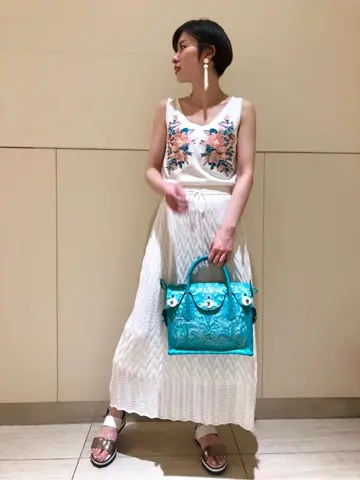 Carving Tribes 村上 麗華 コーディネート画像