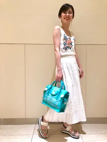 Carving Tribes 村上 麗華 コーディネート画像