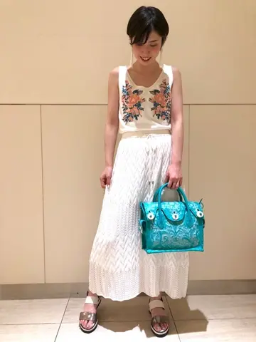 Carving Tribes 村上 麗華 コーディネート画像