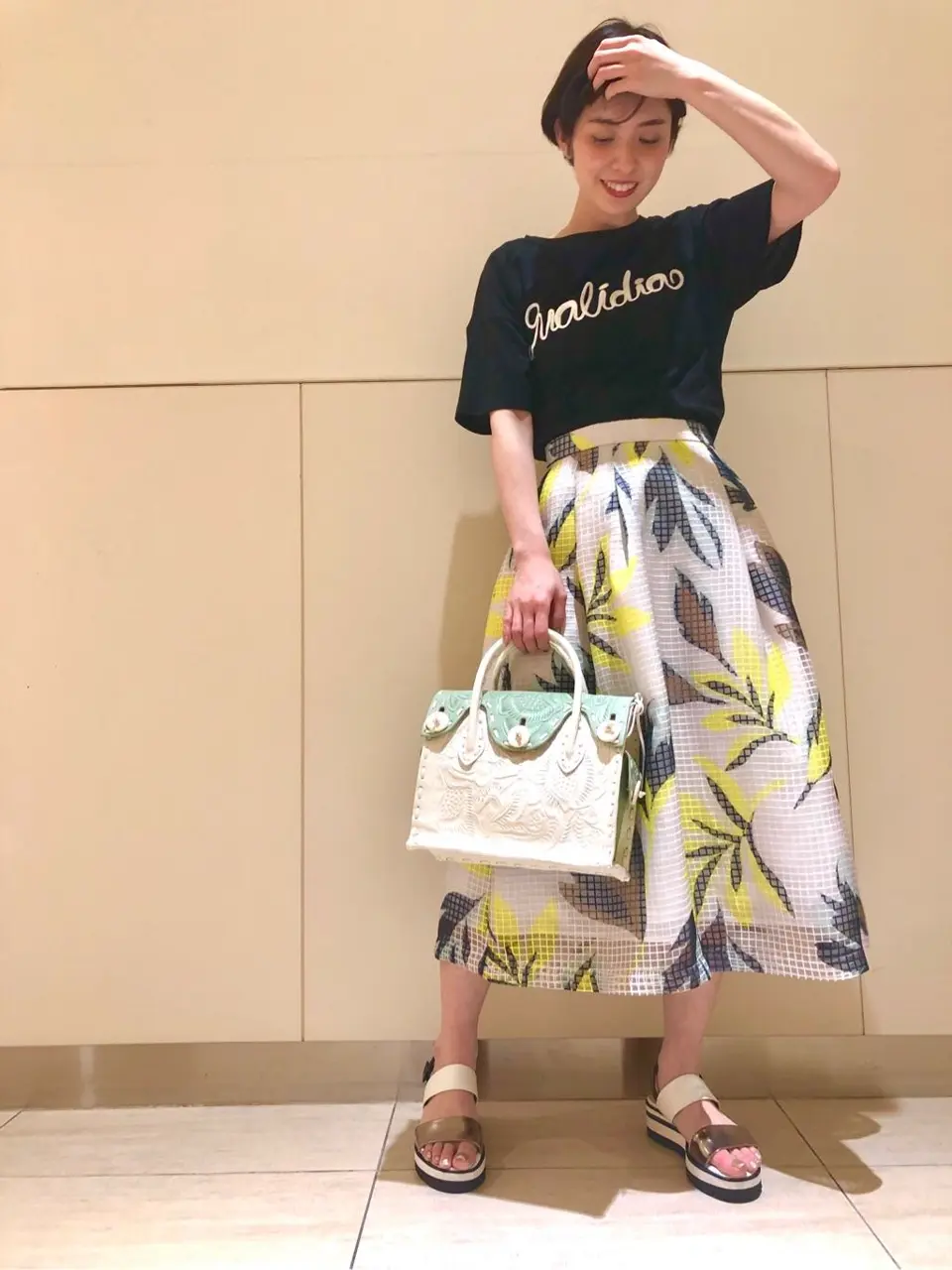 Carving Tribes 村上 麗華 コーディネート画像