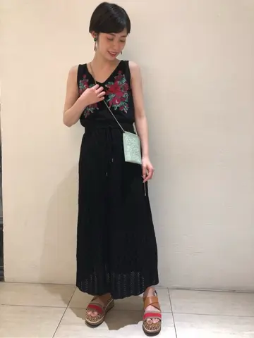 Carving Tribes 村上 麗華 コーディネート画像