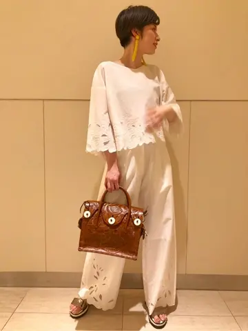 Carving Tribes 村上 麗華 コーディネート画像