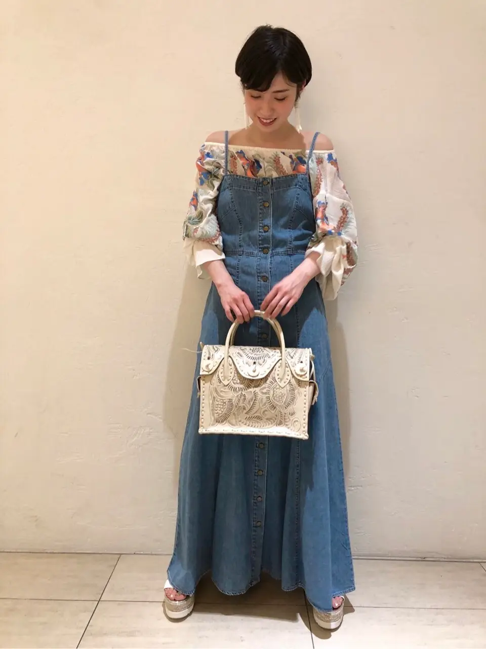 Carving Tribes 村上 麗華 コーディネート画像