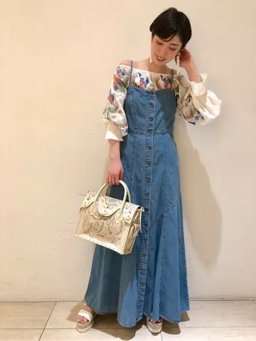 Carving Tribes 村上 麗華 コーディネート画像