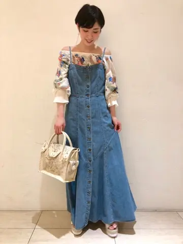 Carving Tribes 村上 麗華 コーディネート画像