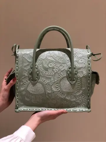 Carving Tribes 村上 麗華 コーディネート画像