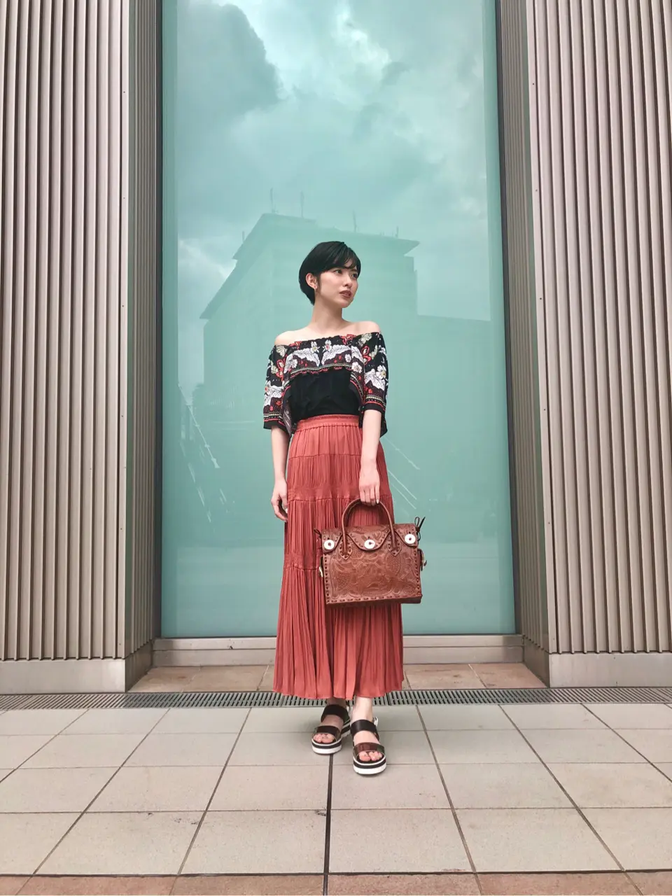 Carving Tribes 村上 麗華 コーディネート画像