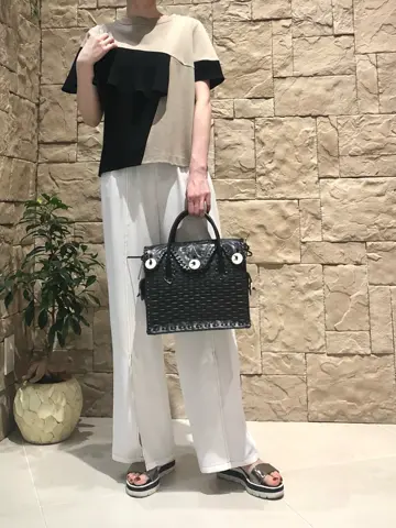 Carving Tribes 村上 麗華 コーディネート画像