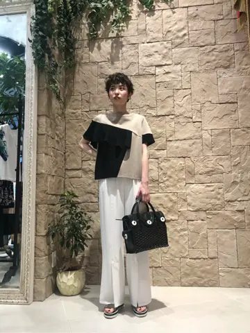 Carving Tribes 村上 麗華 コーディネート画像