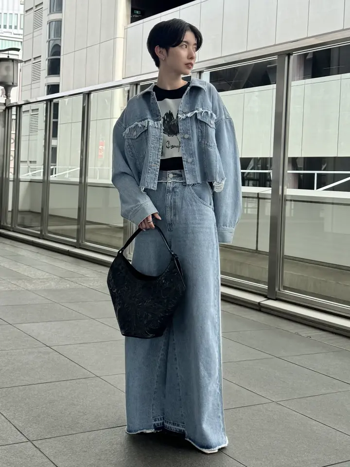 Carving Tribes 村上 麗華 コーディネート画像